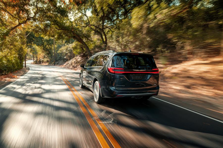  Chrysler Pacifica Pinnacle AWD (RU) 2020 года  (фото 27 из 82)